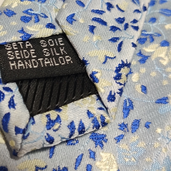 Barry Wang Hand Tailored Neck Tie Set: Clufflinks, Pocket Square - Picture 5 of 6